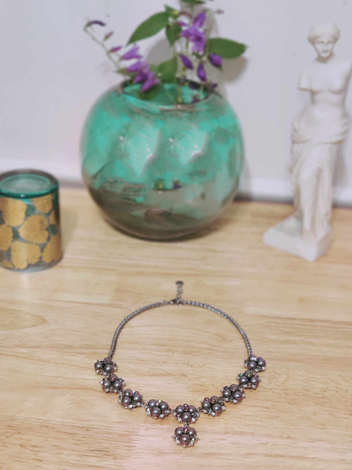 Queen Charlotte Crystal & Imitation Pearl Cluster Lariat Necklace