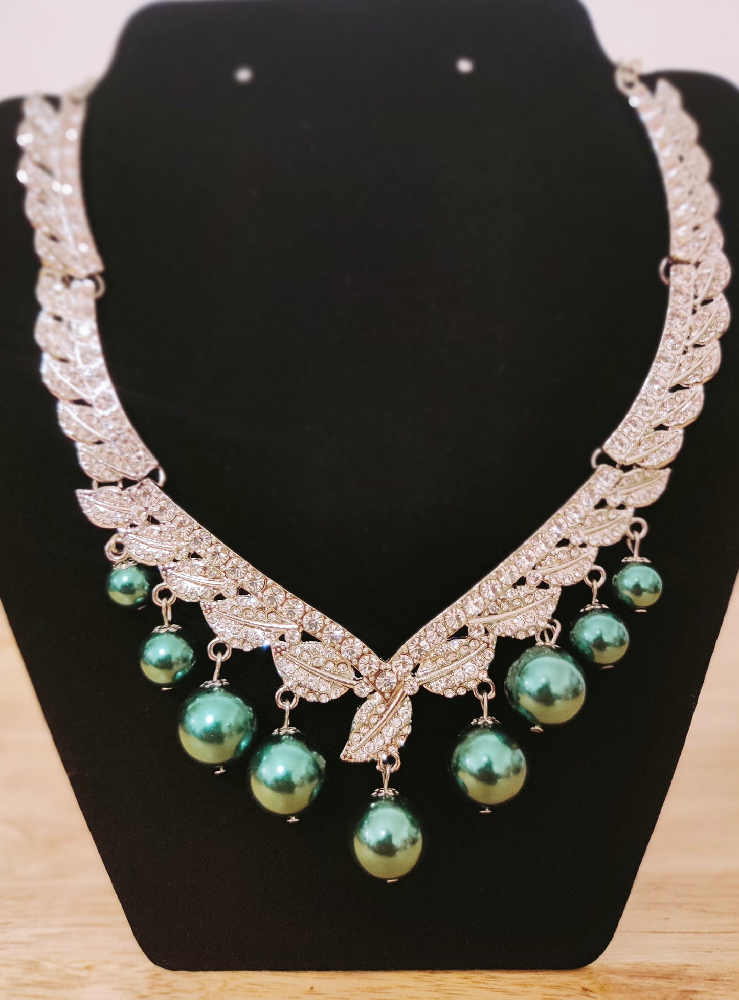 The Ten-Spot: Bib Necklaces